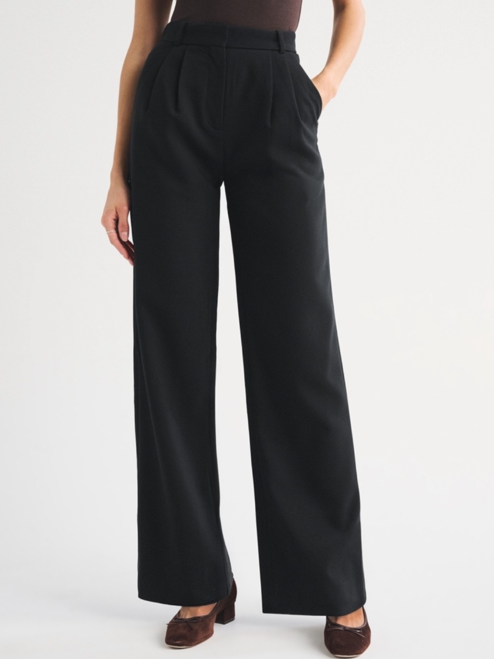 A&F Sloane Tailored Wide Leg
Pant